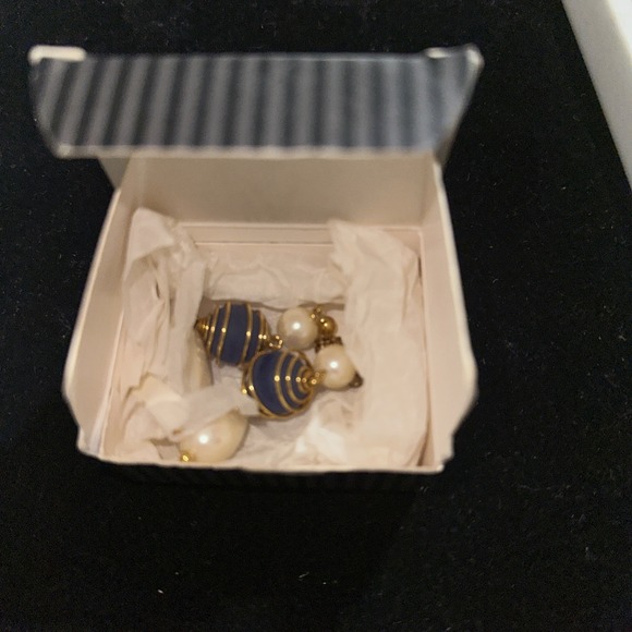 Vintage Avon Drop Collection Faux Pearl & Blue Bead  Earrings‎ With Box  1993 - Picture 5 of 5